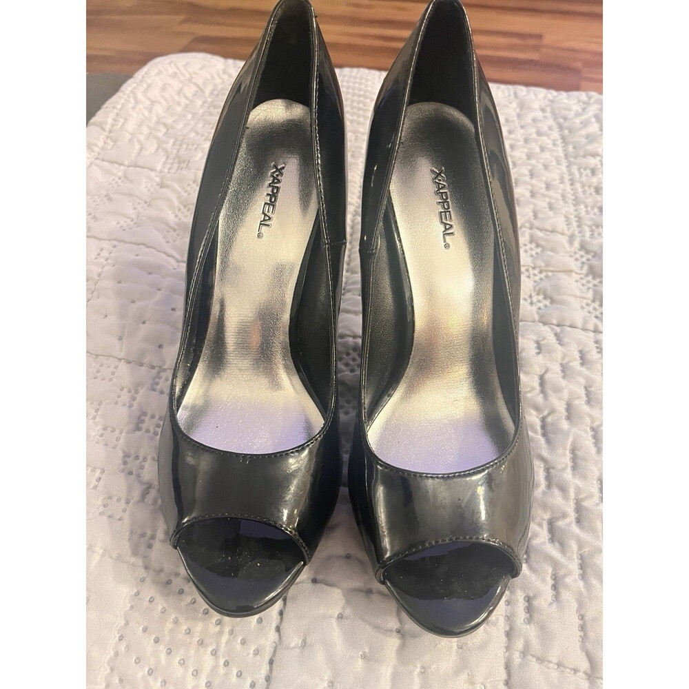 XAPPEAL Peep Toe Stiletto Heels Black Womens Patent Leather Size 8 US NWOT.
